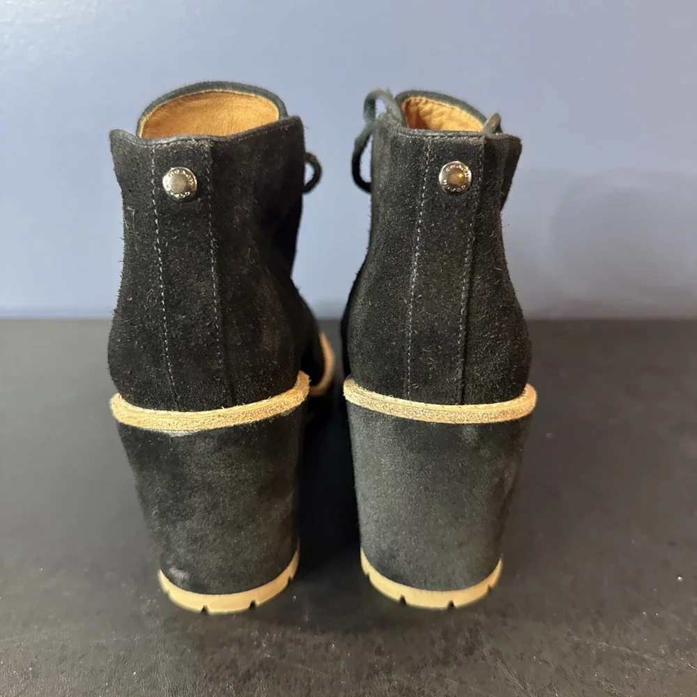 Coach product pair